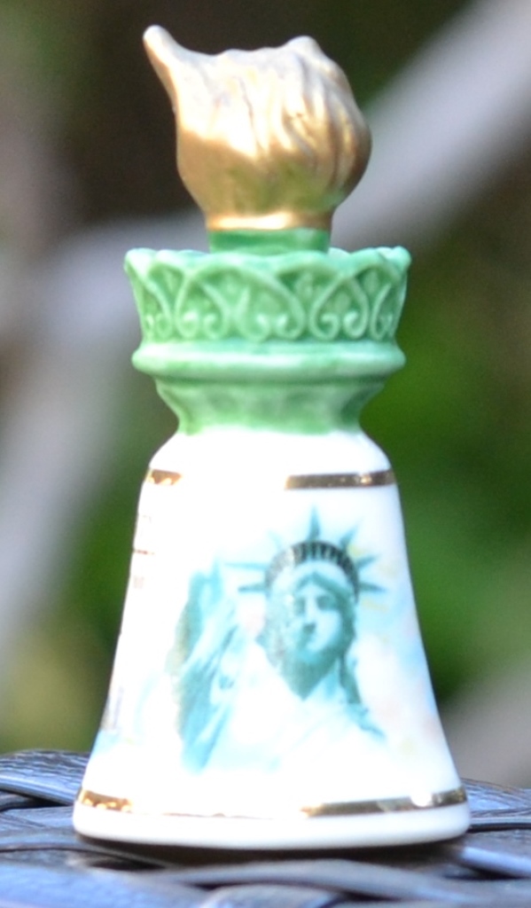 Dé à coudre souvenir New York Statue of Liberty